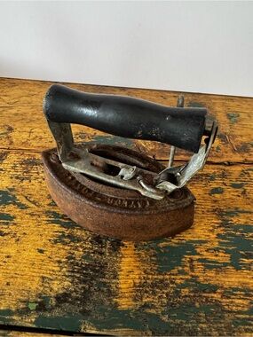 Taylor Rusted Cast Iron Sad Iron with Black Handle